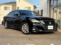 2016 Toyota Crown Hybrid