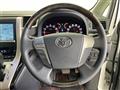 2013 Toyota Alphard