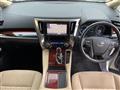 2015 Toyota Alphard Hybrid