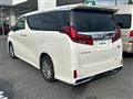 2023 Toyota Alphard Hybrid