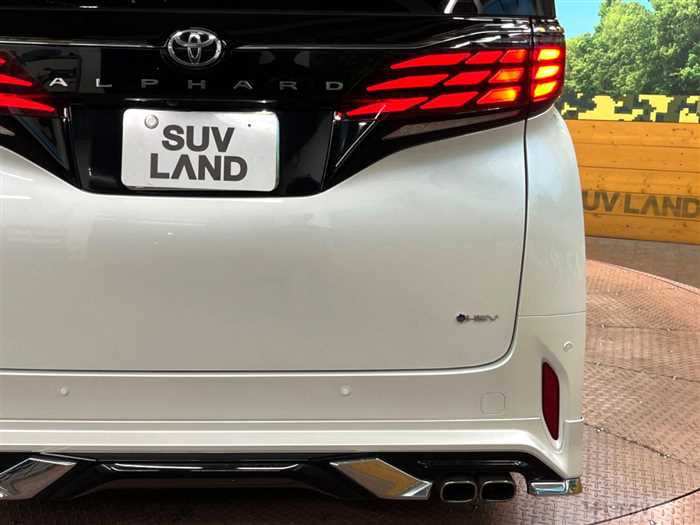 2023 Toyota Alphard Hybrid