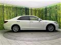 2013 Toyota Crown Hybrid