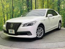 2013 Toyota Crown Hybrid