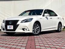 2013 Toyota Crown Hybrid