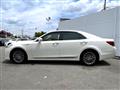 2013 Toyota Crown Hybrid