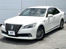 2013 Toyota Crown Hybrid