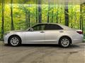 2013 Toyota Crown Hybrid