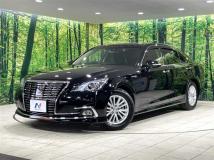 2018 Toyota Crown Hybrid