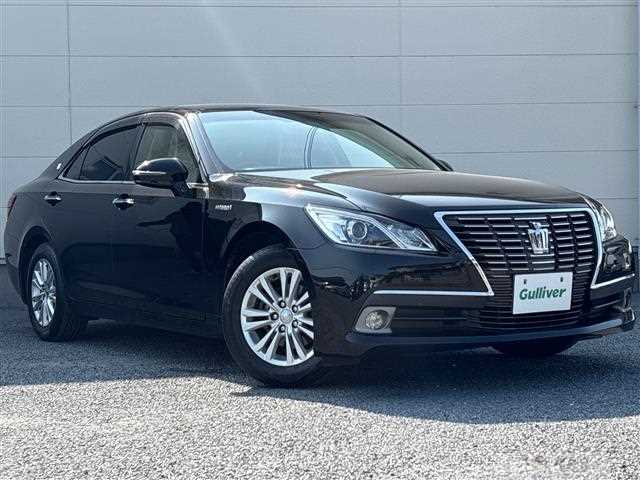 2014 Toyota Crown Hybrid
