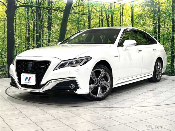2018 Toyota Crown Hybrid