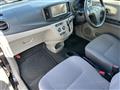2015 Daihatsu Mira Es