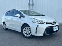 2015 Toyota PRIUS α