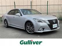 2014 Toyota Crown Hybrid