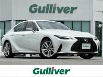 2021 Lexus IS