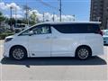 2022 Toyota Alphard Hybrid