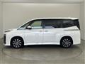 2022 Toyota Voxy