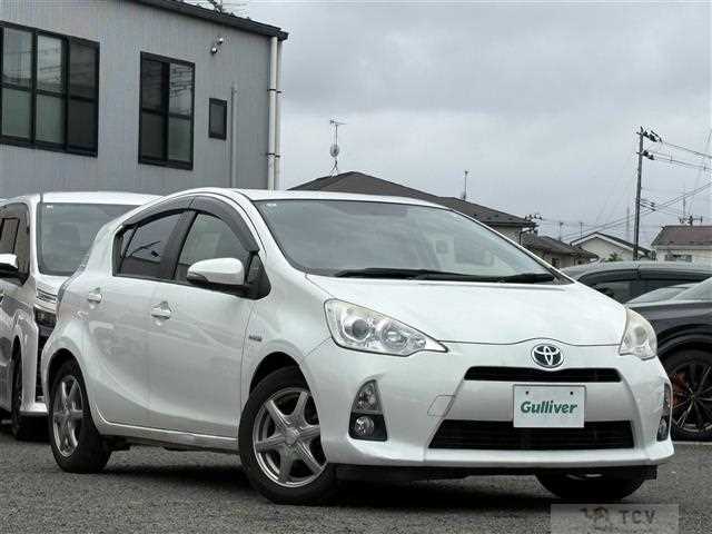 2013 Toyota AQUA