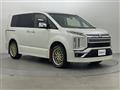 2019 Mitsubishi Delica D5