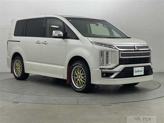 2019 Mitsubishi Delica D5