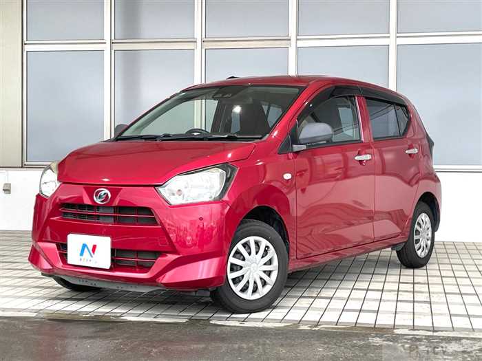 2017 Daihatsu Mira Es