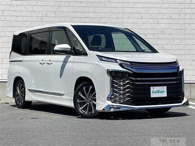 2023 Toyota Voxy