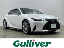 2021 Lexus IS