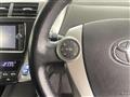 2013 Toyota PRIUS α