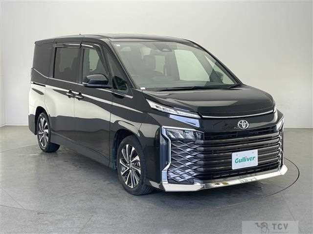 2022 Toyota Voxy