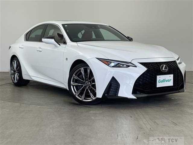 2021 Lexus IS