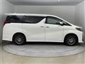 2023 Toyota Alphard Hybrid