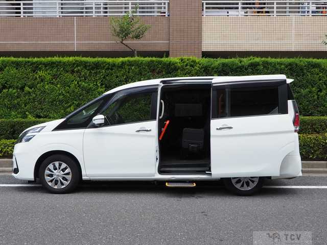 2021 Nissan Serena