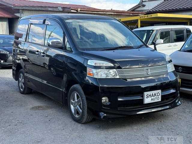 2006 Toyota Voxy