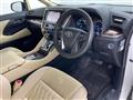 2018 Toyota Alphard Hybrid