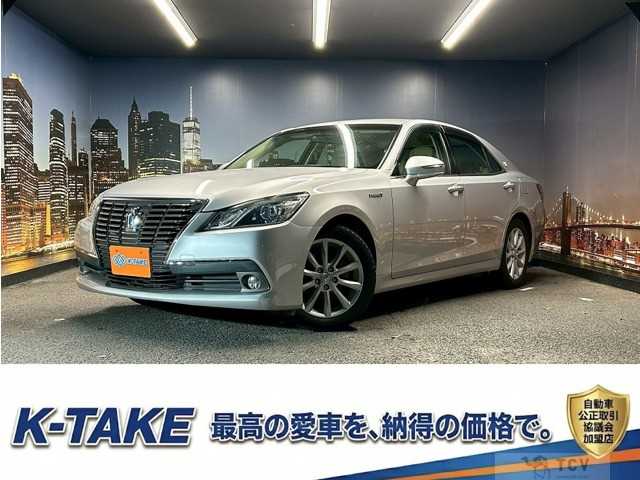 2013 Toyota Crown