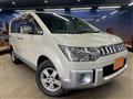 2014 Mitsubishi Delica D5