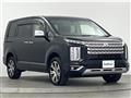 2022 Mitsubishi Delica D5