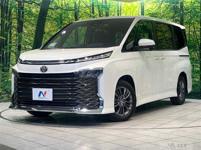 2025 Toyota Voxy