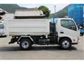 2012 Hino Dutro