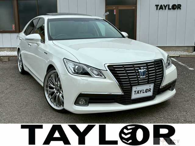 2015 Toyota Crown