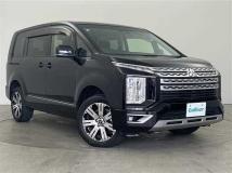 2019 Mitsubishi Delica D5
