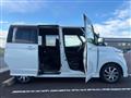 2011 Nissan ROOX