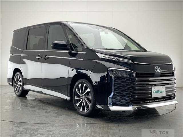2022 Toyota Voxy