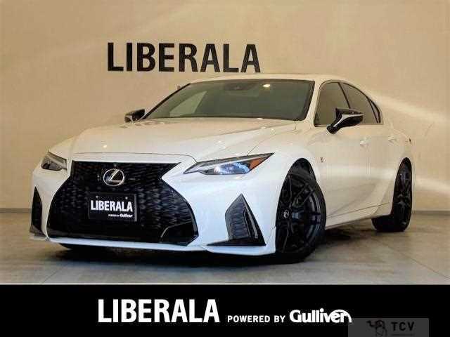 2021 Lexus IS