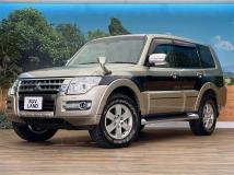 2015 Mitsubishi Pajero