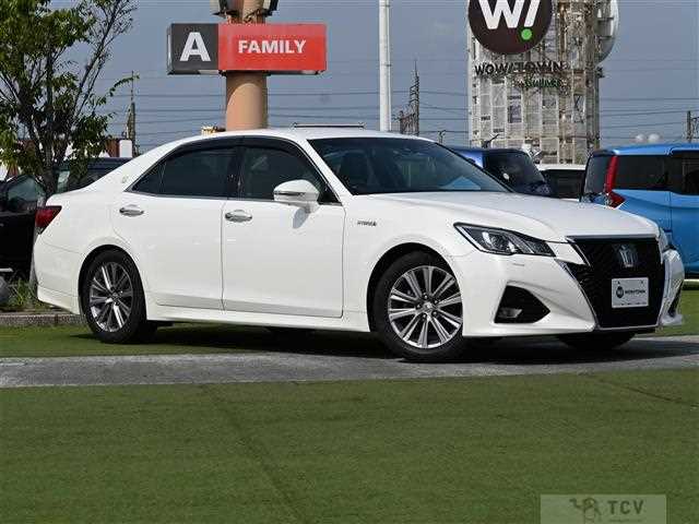 2017 Toyota Crown Hybrid