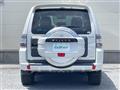 2012 Mitsubishi Pajero