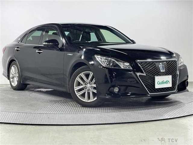 2013 Toyota Crown Hybrid