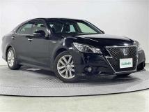 2013 Toyota Crown Hybrid