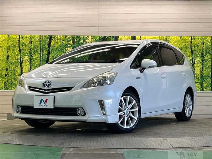 2013 Toyota PRIUS α