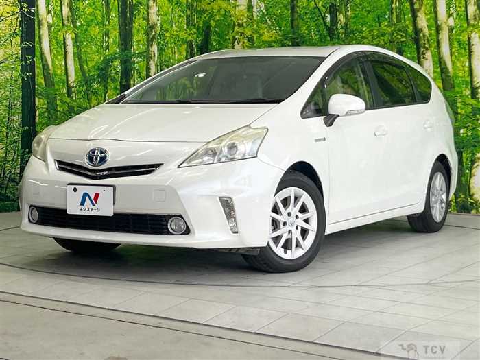 2013 Toyota PRIUS α